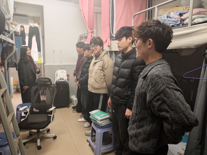 1780930034f15664533ad9f319490b26.jpg 20260306:学院新闻-带队查寝-4.png 更改后.jpg